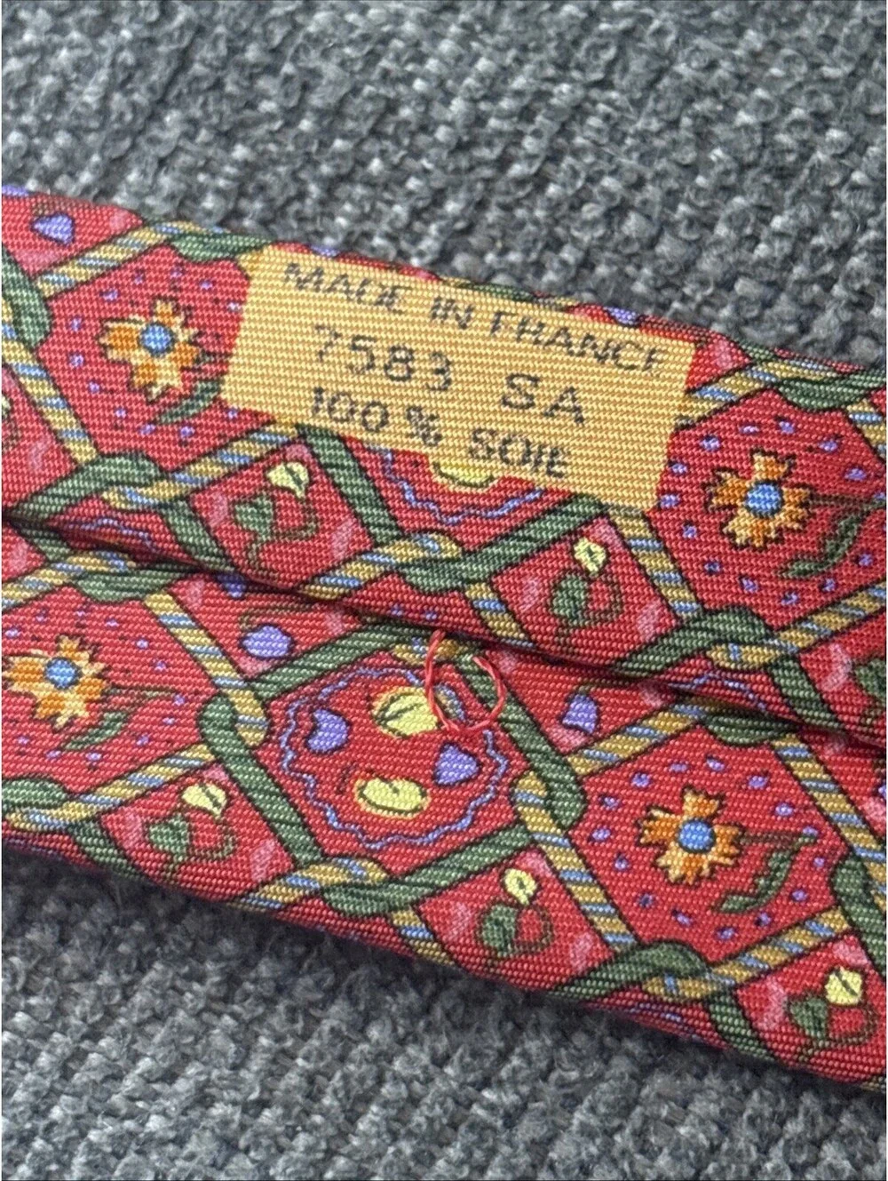Hermes Paris Mens Red Geometric Floral 100% Silk Tie Made in France 7583